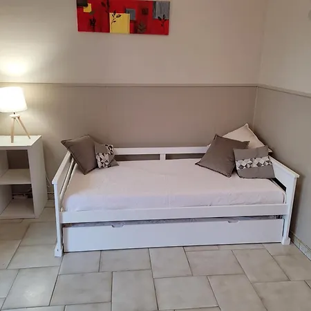 Appartements Dans Villa En Rez De Jardin Hyeres Exterior photo
