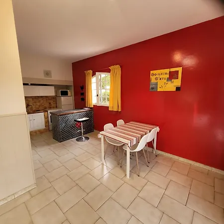 Appartements Dans Villa En Rez De Jardin Hyeres Exterior photo