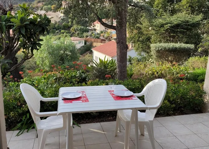 Appartements Dans Villa En Rez De Jardin