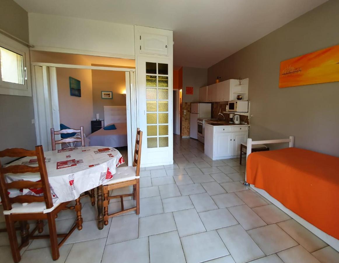Apartment Dans En Rez De Jardin